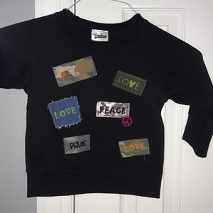 Random hearts black shirt